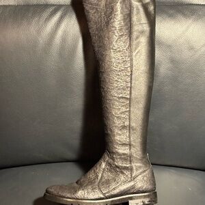 Black Leather Knee-High Women's Boots